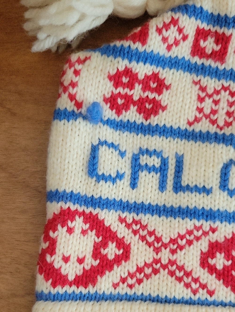 Calgary Winter Olympics 1988 Ceau Mar Knit Earflap Hat - Cream, Red & Blue - Picture 3 of 7